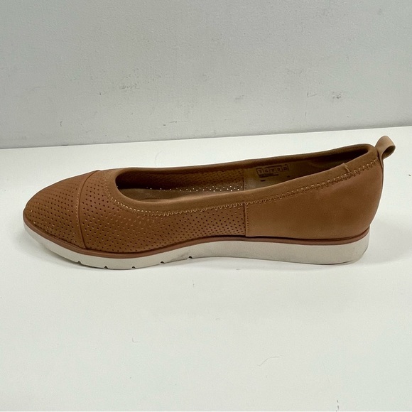 Rockport Womens Stacie Tan Faux Leather Perforated Ballet Flats Shoes Size 9 - Picture 6 of 11